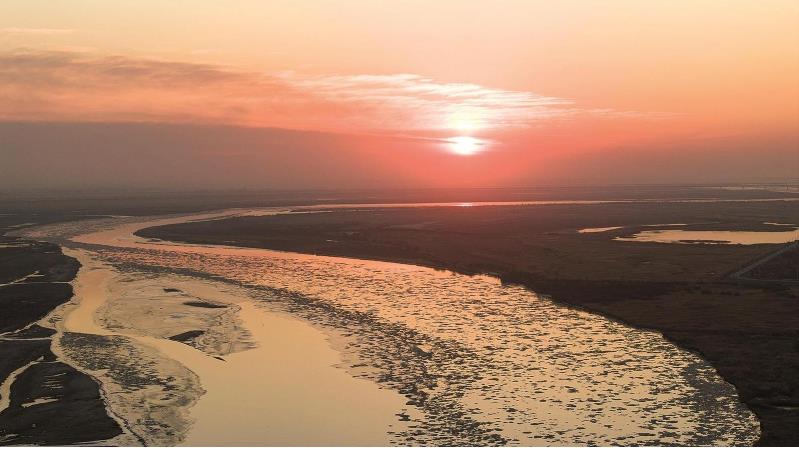 黃河流凌醉夕陽
