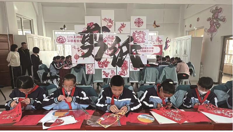 体验非遗剪纸魅力