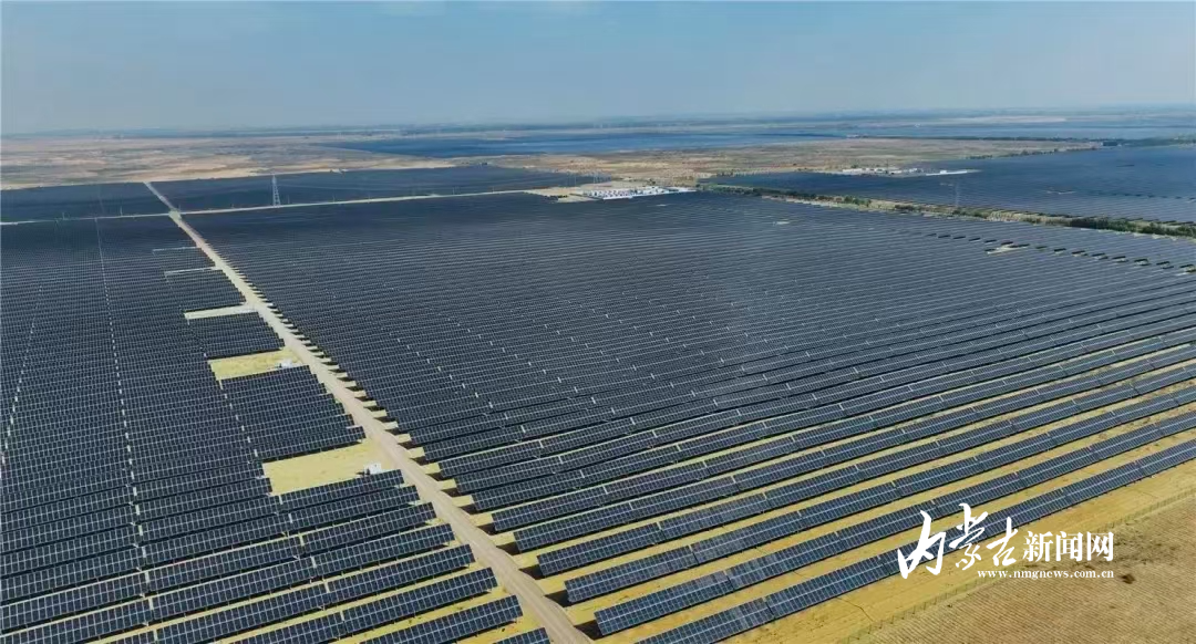 圖:磴口縣蒙能160萬千瓦光伏治沙項目區.jpg 圖:磴口縣蒙能160萬千瓦光伏治沙項目區.jpg