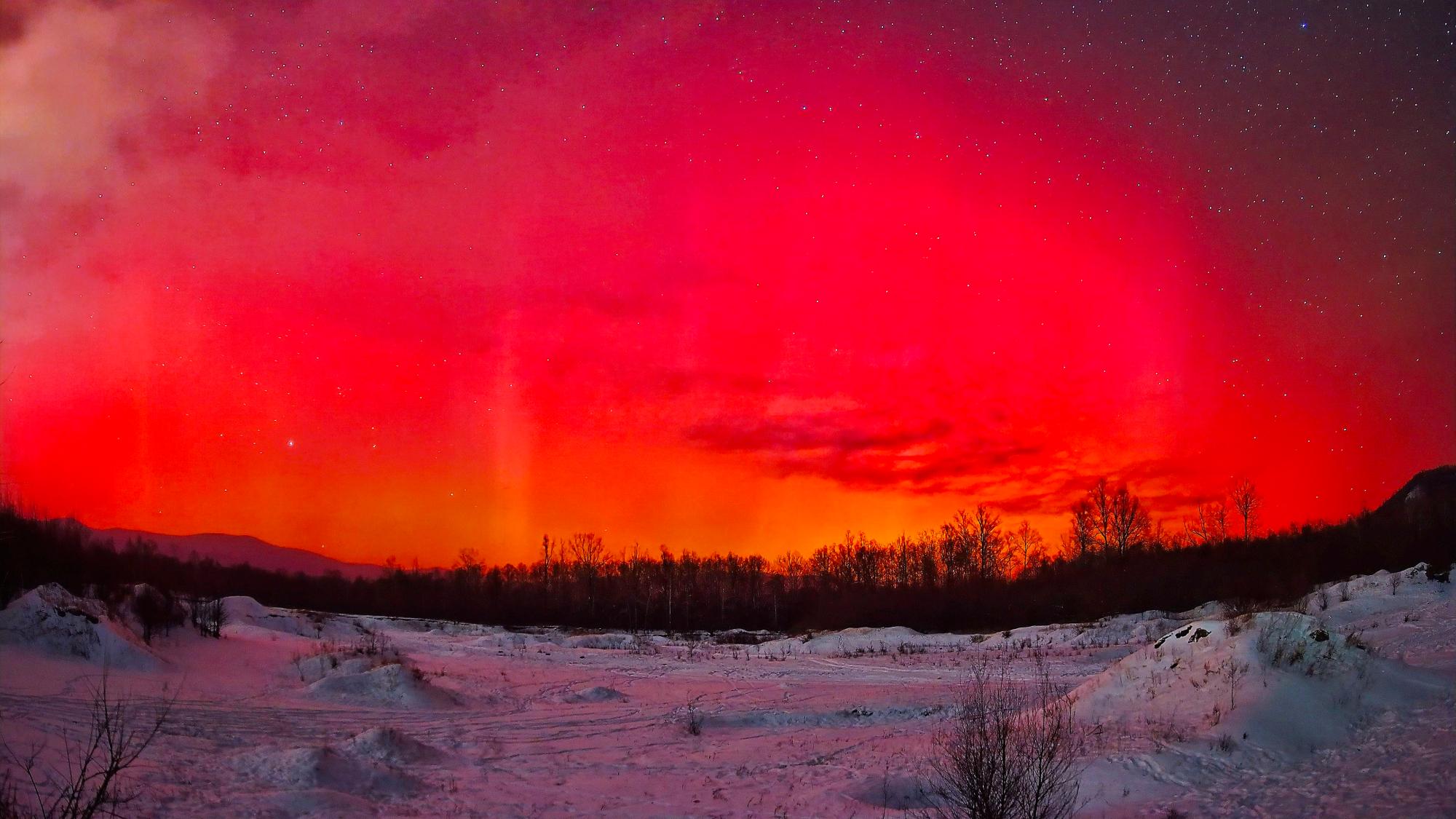 持续近12小时！根河罕见红色极光舞动夜空