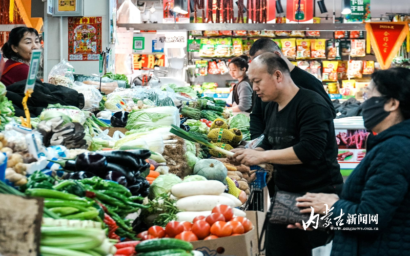 春节市场供销两旺.jpg mmexport1770185731414.jpg