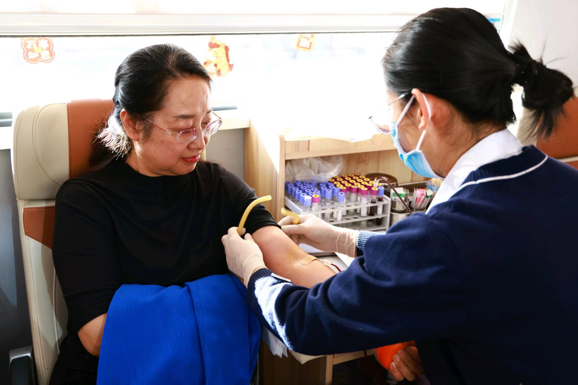 无偿献血，为生命传递希望！