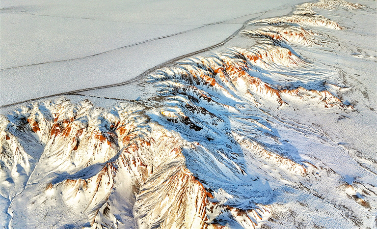 冬日“大红山”