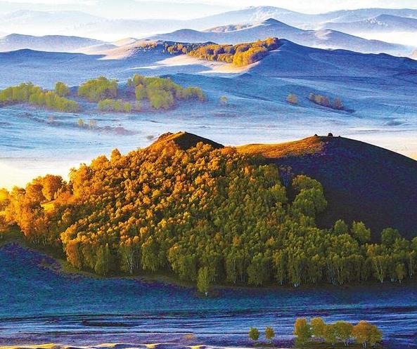 草原的春天，是被风唤醒的