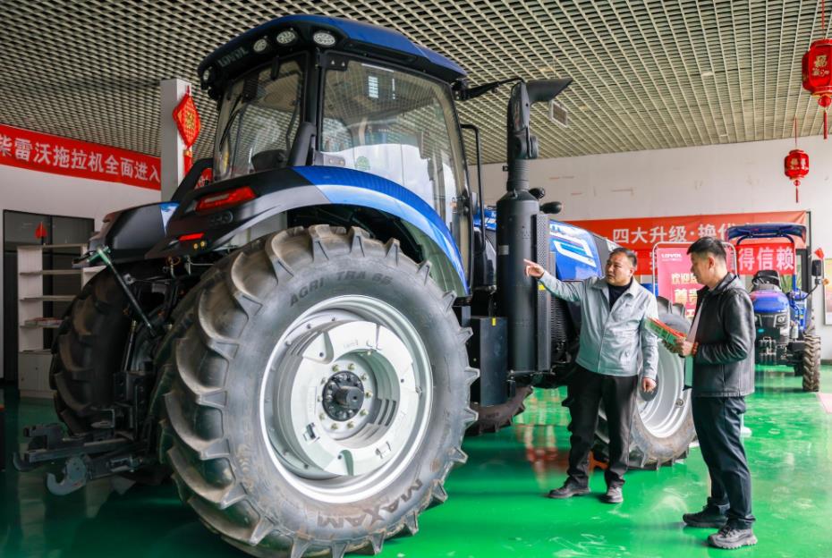 选购农机备春耕