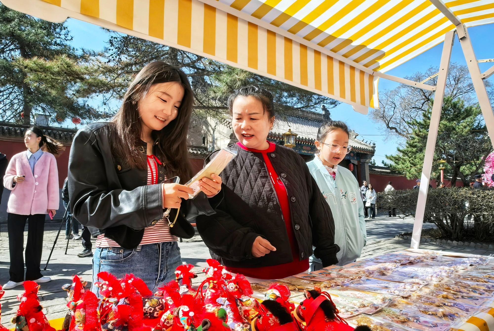 呼和浩特公主府博物馆第三届桃花游园会启幕