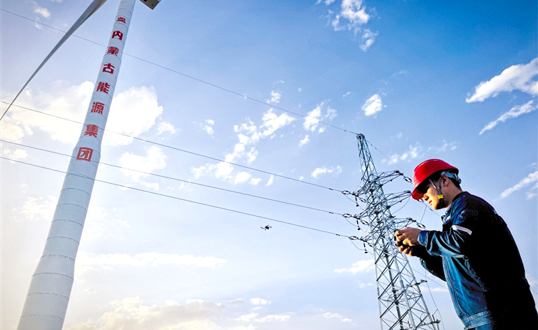 巡检设备 精准“把脉” 　　