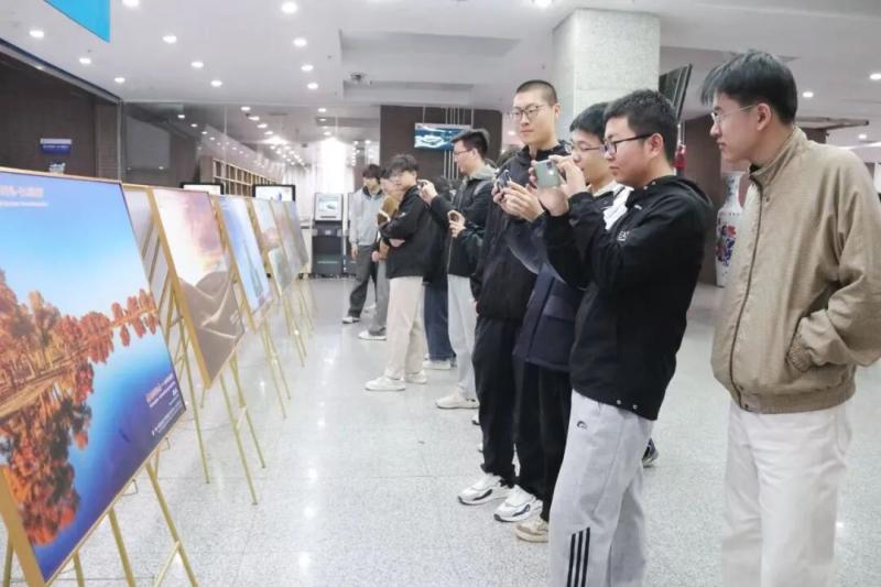 巴丹吉林为何“圈”住了他们的心？来这场主题图片巡展找答案→