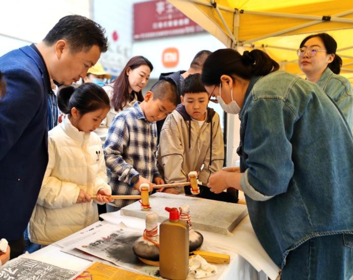呼和浩特全民阅读文明市集精彩上线