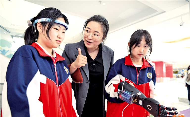 少年科创逐梦前行