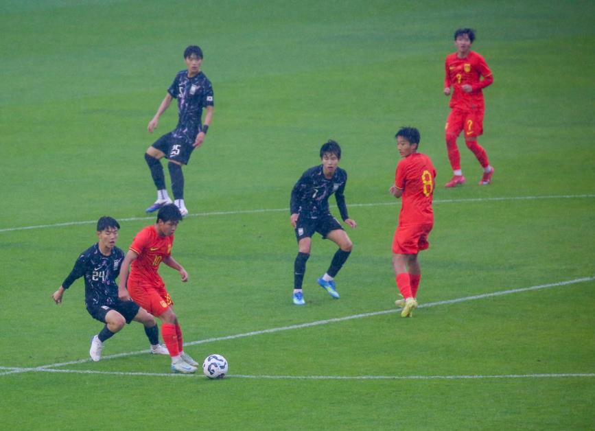 国足U16在呼和浩特再次夺冠