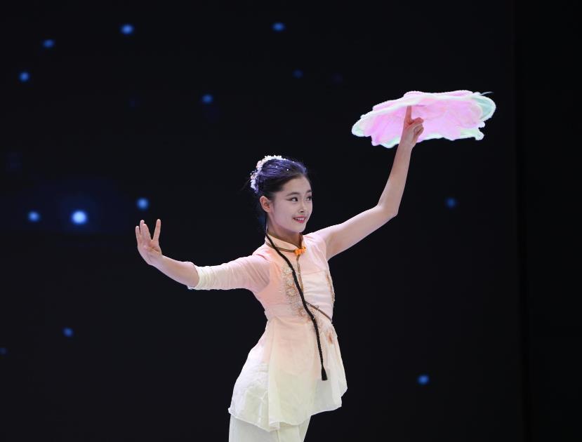 以舞传情共绘民族团结画卷