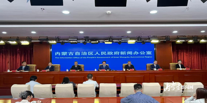 发布会现场.jpg mmexport1784619703945.jpg