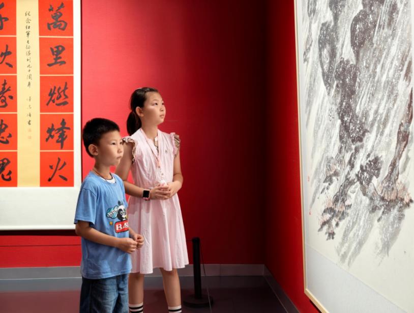 纪念长征胜利90周年书画展亮相内蒙古美术馆