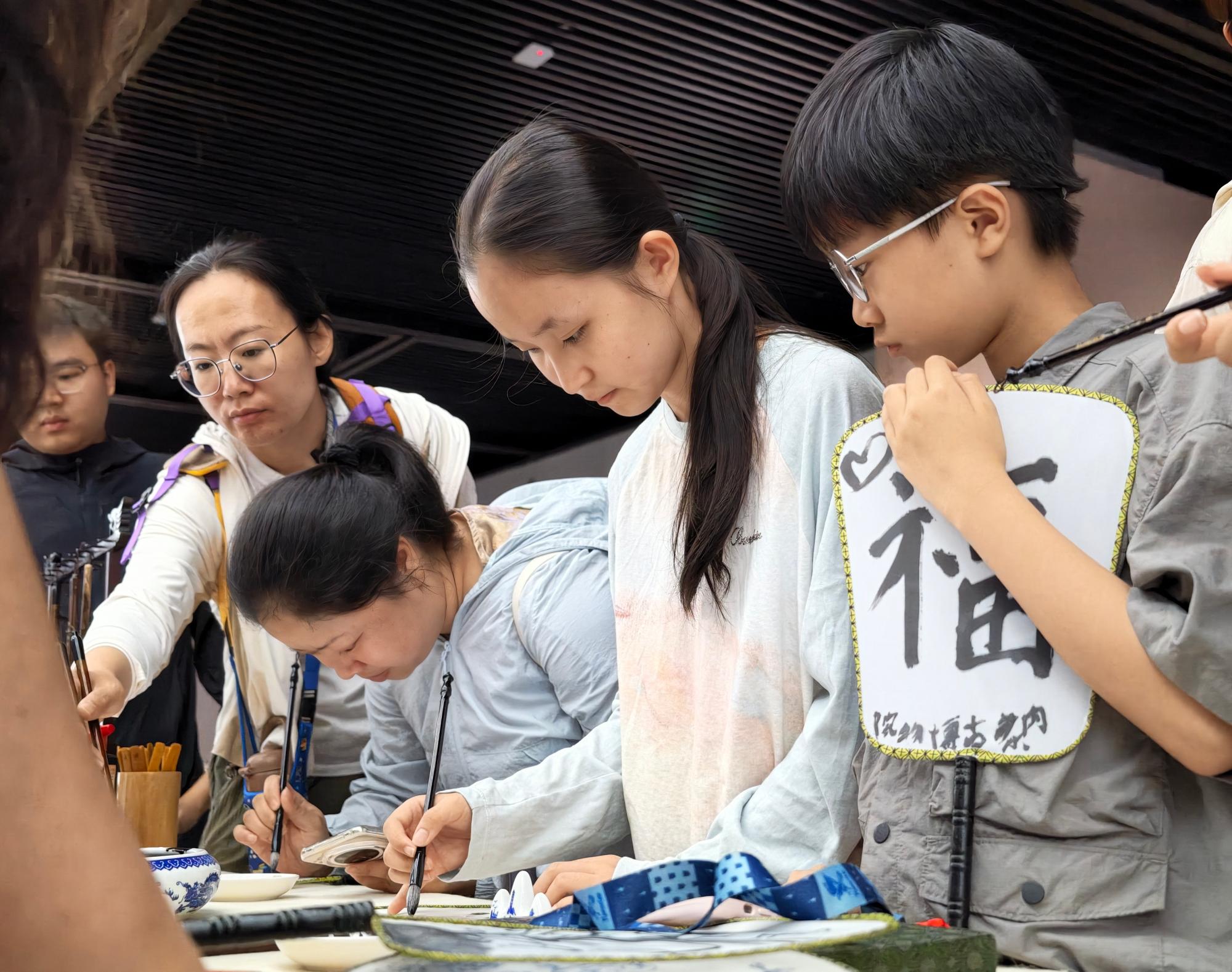 三峡博物馆花鸟画展亮相内蒙古博物院