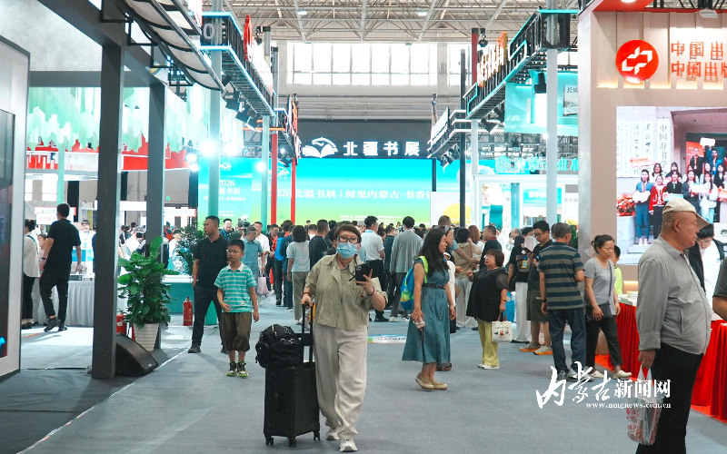 人流如织8.jpg mmexport1786602163235_edit_30938364664028.jpg