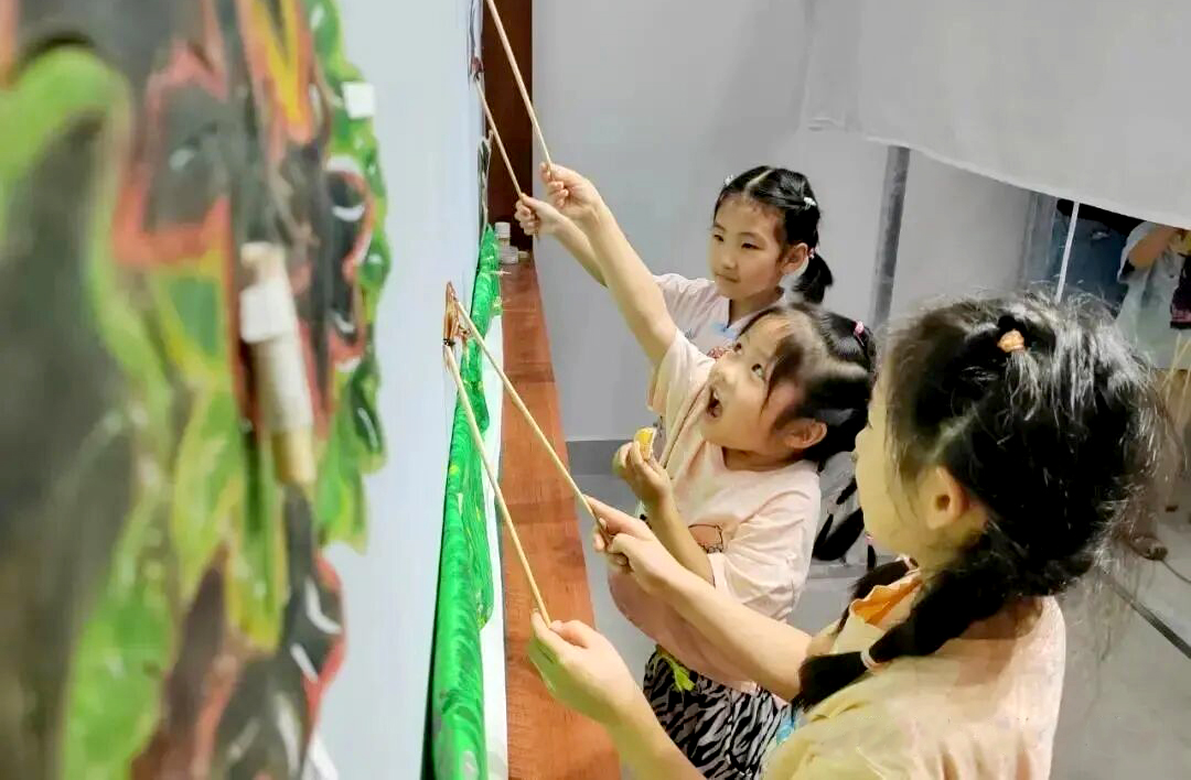 光影里传非遗 老技艺在社区焕发新活力