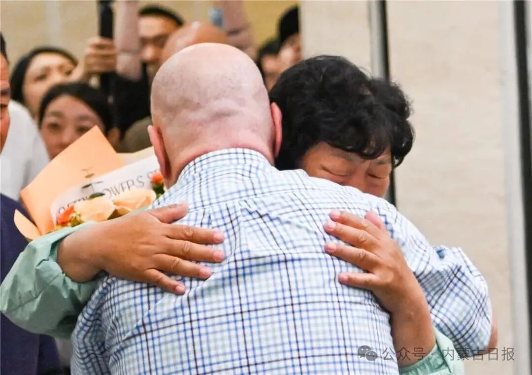 跨越26年重逢，美籍友人再访毛乌素见证治沙成果