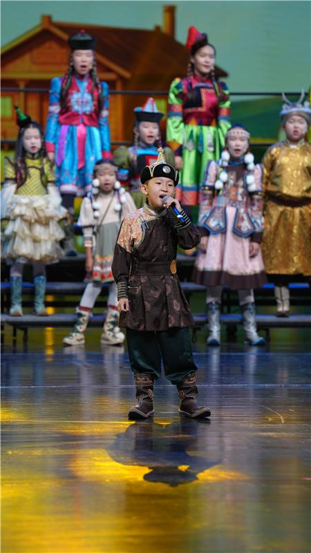 歌声起，便置身大草原！呼伦贝尔五彩儿童合唱团2026年惠民演出登陆青城