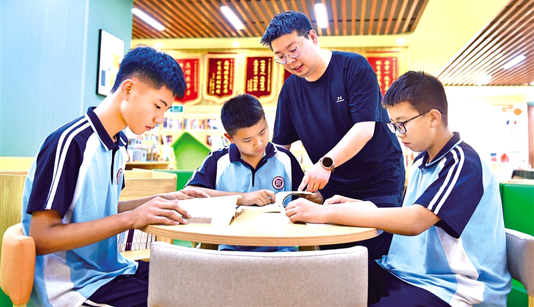 经典诵写讲工程赋能学生成长