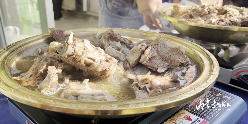 现场美食云集 Videoframe_20260923_151855_com.huawei.himovie.local.jpg