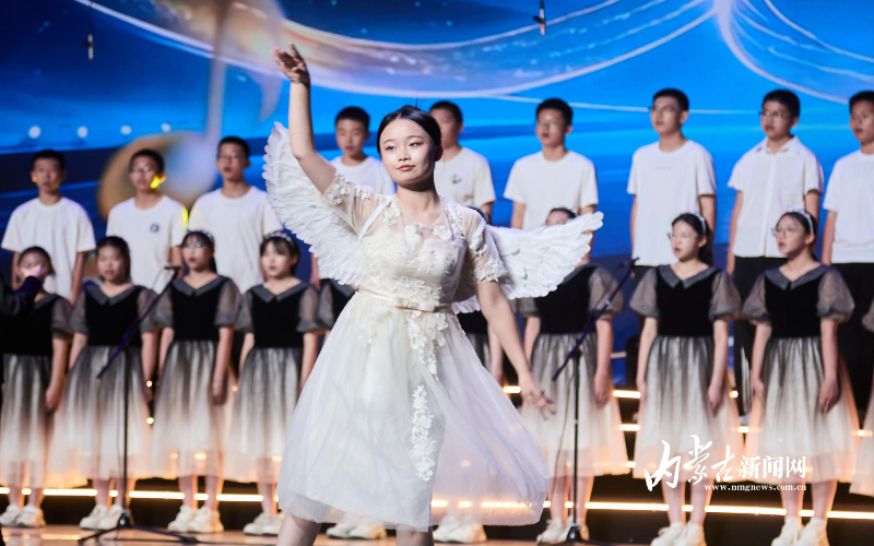 少年歌舞绽放光彩 CM7A5899.jpg