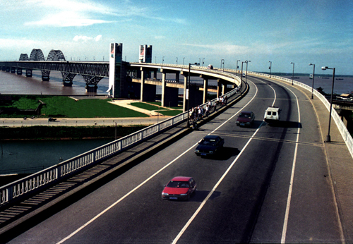 2008内蒙古行 正文  九江市的彭泽至湖口高速公路,九江长江公路大桥