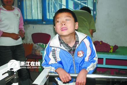 9岁脑瘫儿记忆惊人 可顺背倒背圆周率600位