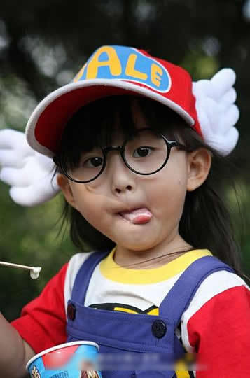 萌翻了!真人版阿拉蕾