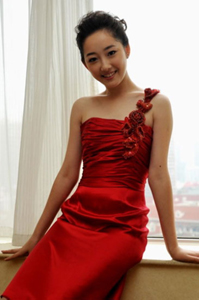 李少红全面回应新红楼争议应忠于原著