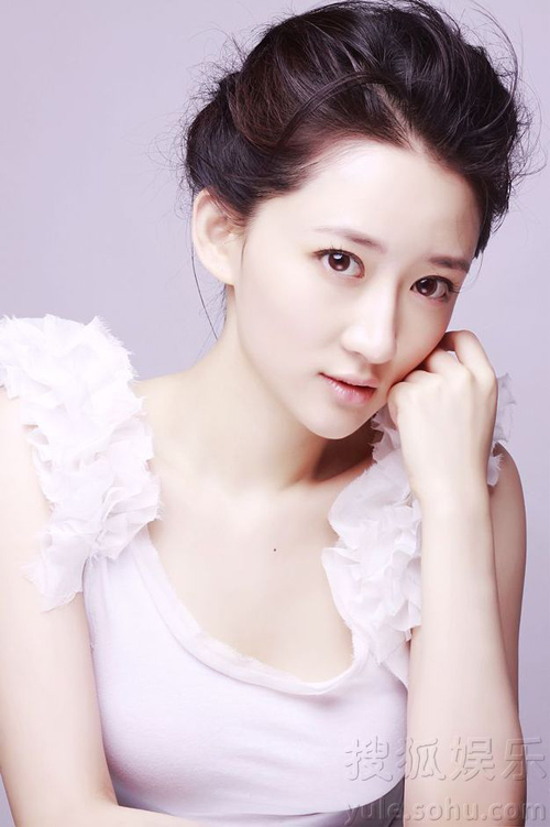 蔡丹丹写真出炉 清纯甜美皮肤水当当