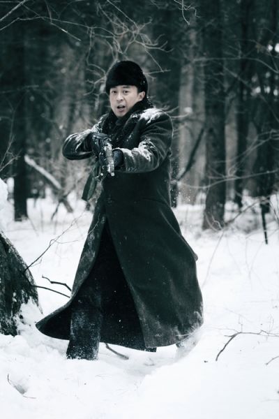 《悬崖》热播 张嘉译:平淡精致无需戏剧化