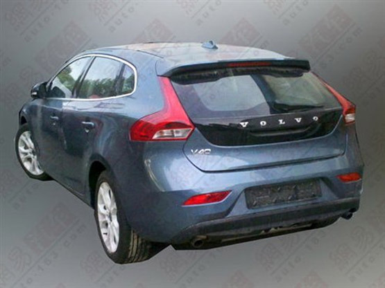 新沃尔沃v40谍照再次曝光 有望明年上市