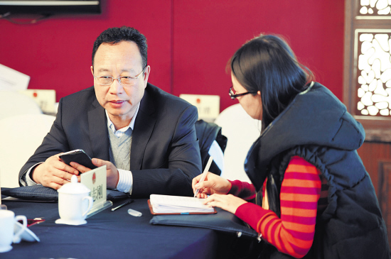 吕惠斌接受本报记者采访.记者宫伟恩摄