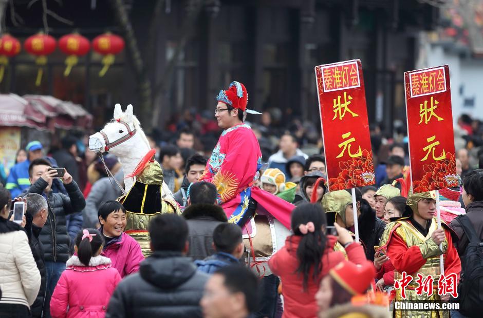 春节各地风俗活动一览 流光溢彩闹新春