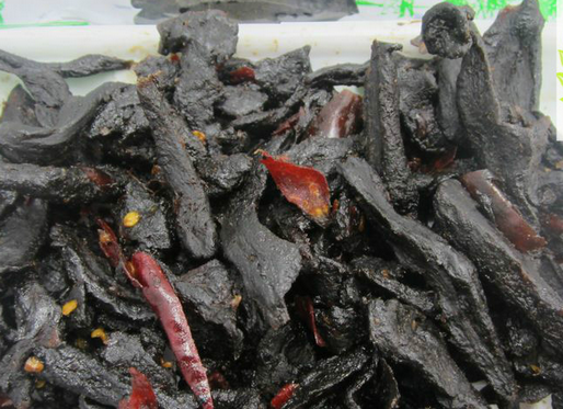 呼市玉泉区未经许可生产红腌菜案