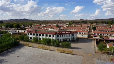 走进乌拉特前旗大佘太镇红明村,一幅幅乡村美景尽收眼底:干净整洁的