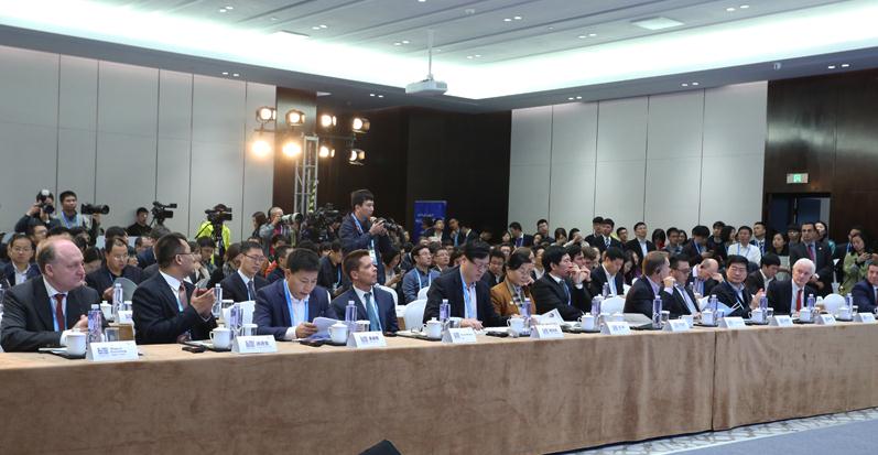 facebook石峰:视频语音自动翻译