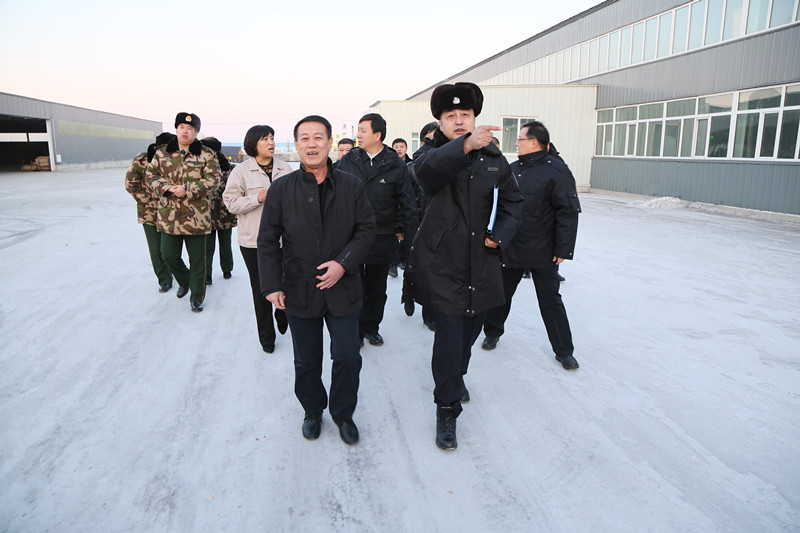 公安厅副厅长张效敏带领公安厅督导组一行莅临满洲里市督导检查工作