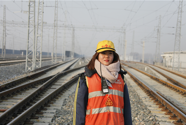 【网络媒体走转改】铁路工务冬日备战春运