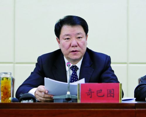 中共兴安盟委扩大会议隆重召开张恩惠主持会议并作重要讲话奇巴图安排