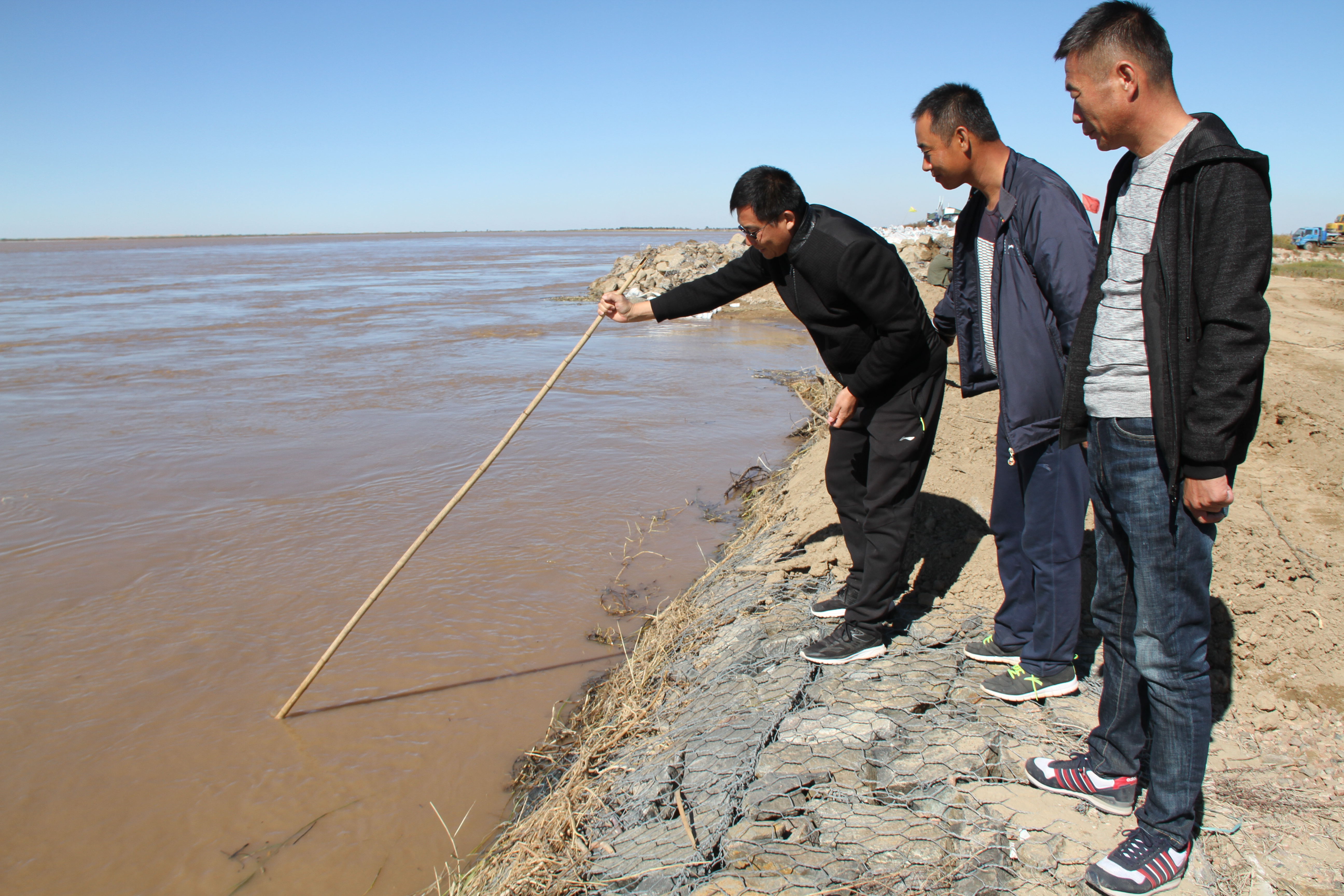 100余天!乌拉特前旗日夜坚守力保黄河堤防安全