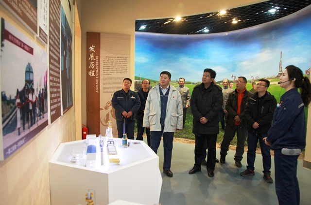 华北油田二连分公司领导到公司进行走访-专题-内蒙古新闻网