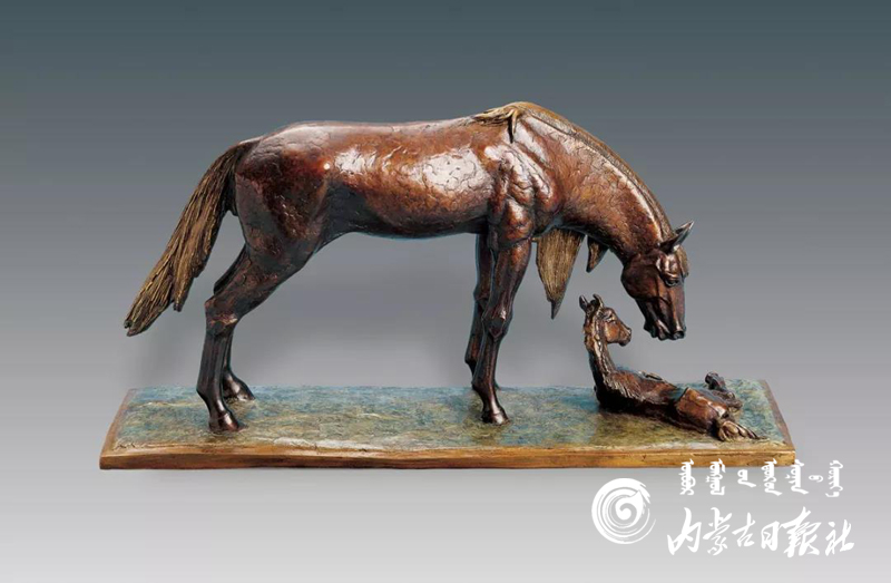 内蒙古新闻网 新闻中心 要闻 图片新闻  本次展览展出油画作品,雕塑