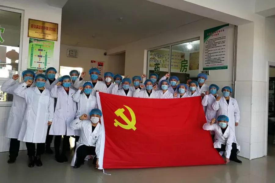 有力组织"逆行者"筑牢坚固生命线:全区党组织和党员干部参加疫情防控