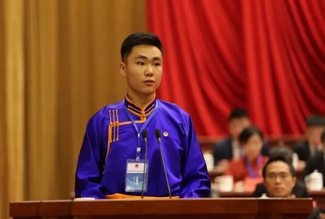 "斜杠青年"青合乐