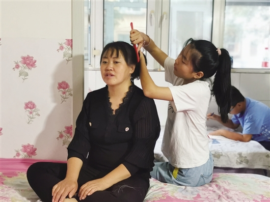 对由昆区区委宣传部,区文明办遴选推送的"最美孝心少年"候选人徐佳琦