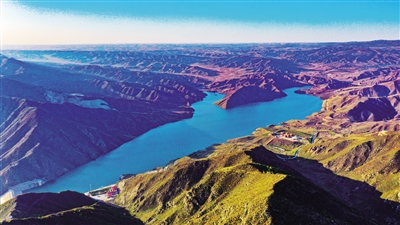 秋日美丽的哈拉沁水库-新闻中心-内蒙古新闻网