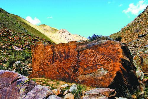 阴山岩刻 齐鸿雁