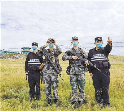 民警穿防刺服图片